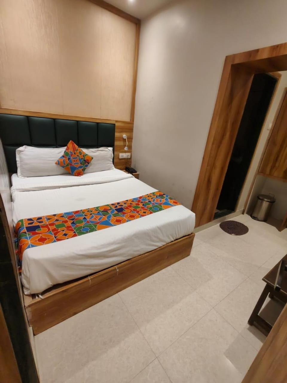 מומביי Hotel Sun City Near Saifee Hospital And Hn Reliance מראה חיצוני תמונה